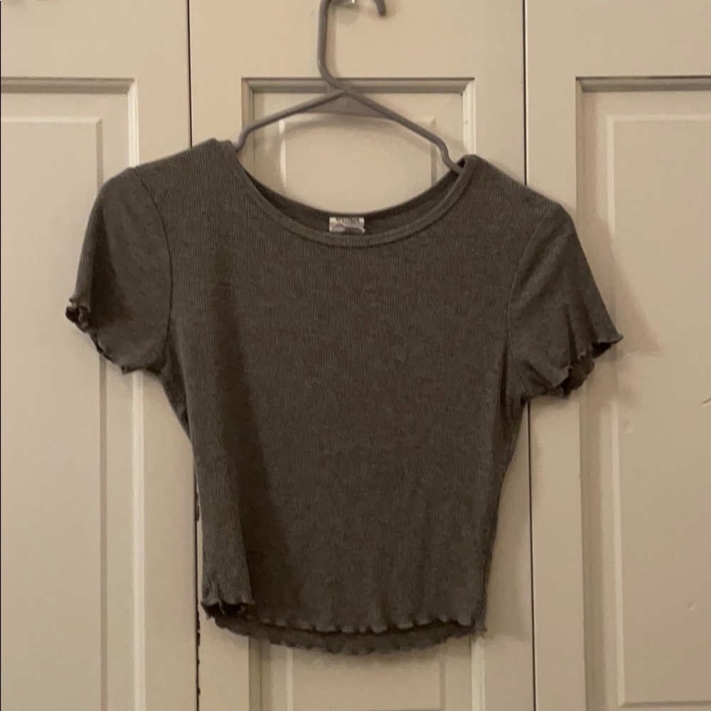 Destined grey cropped shirt